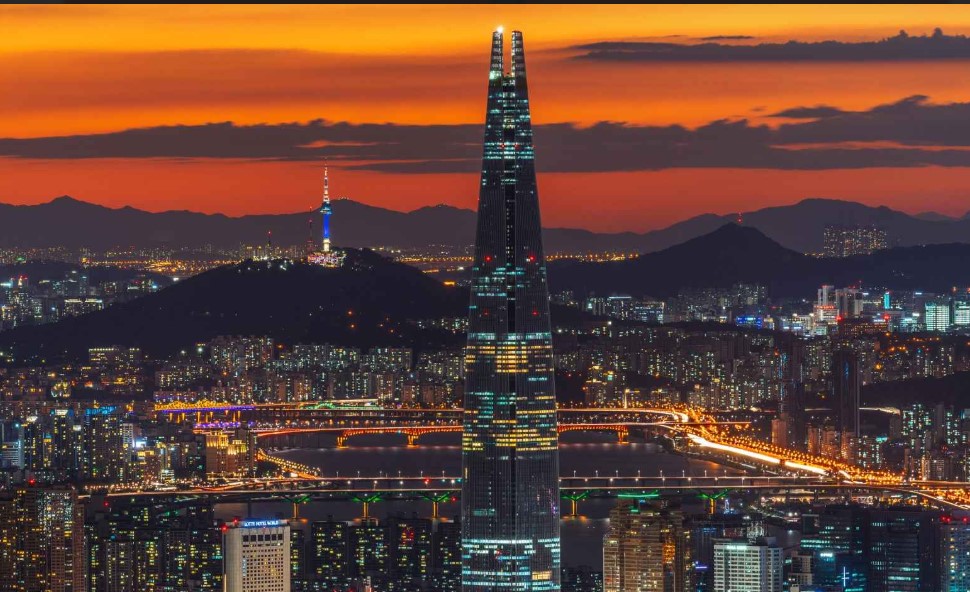 Seoul skyline at sunset with Lotte-tower and N-tower